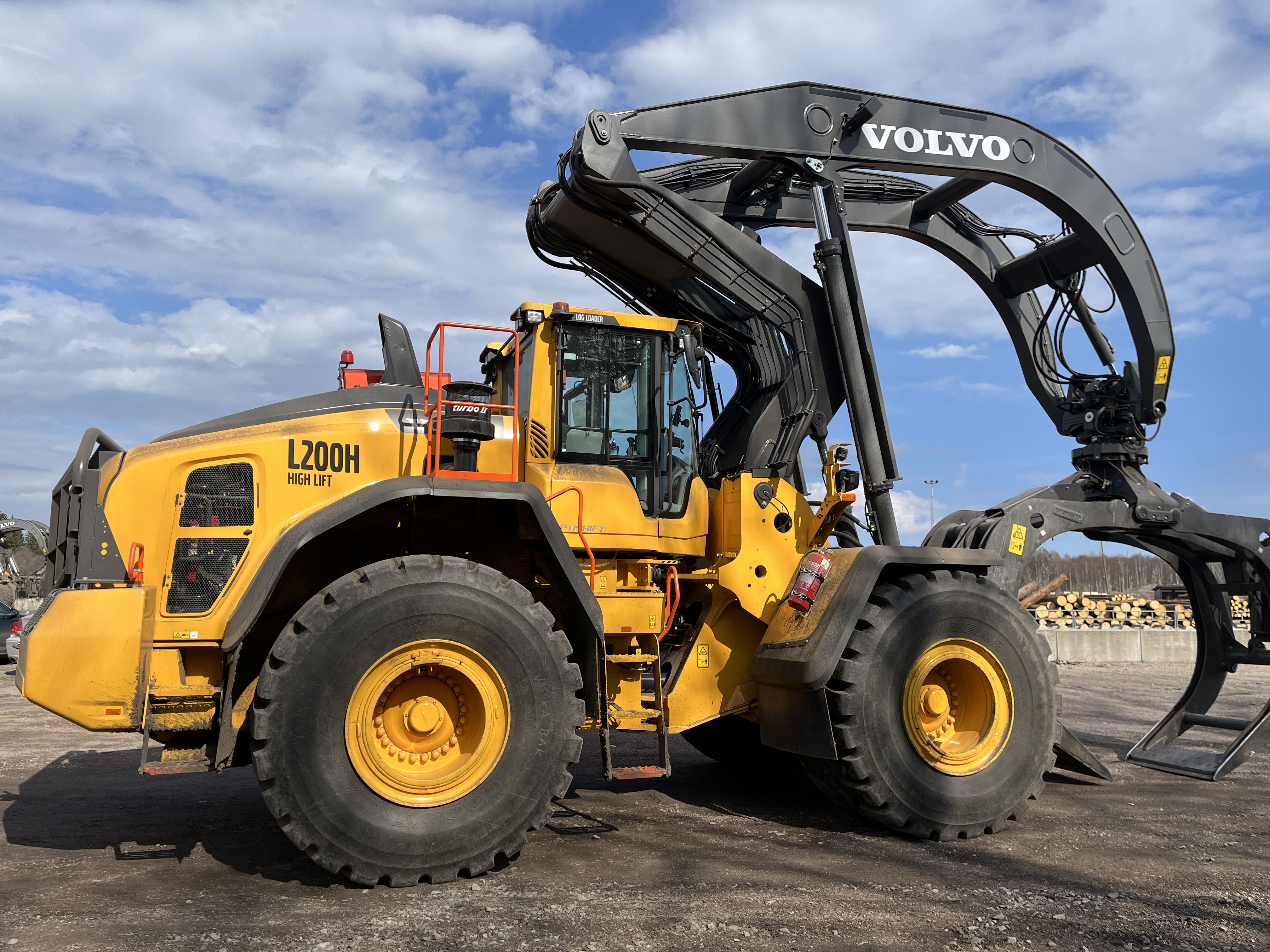 Volvo L200HHL